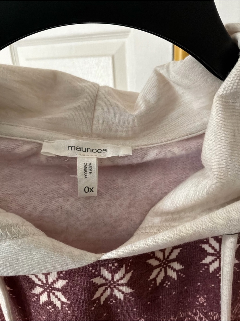 Maurices 0X Heathered Cream Hoodie with Burgundy Snowflake Accents - Picture 4 of 5
